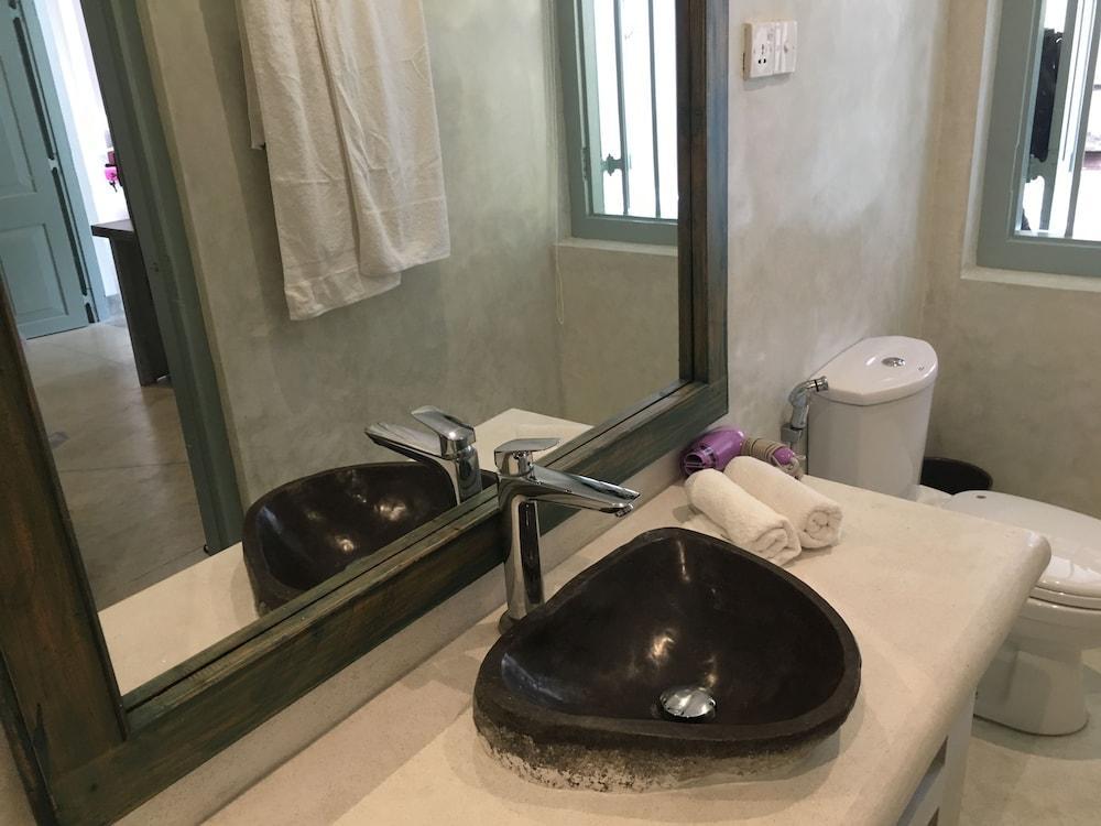 Khalid'S Guest House Галле Экстерьер фото
